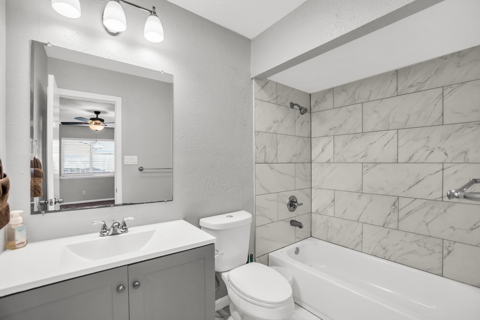 5613 Truitt Street The Colony TX 75056
