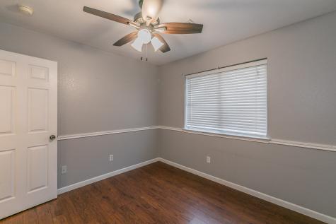 1013 Darren Drive Burleson TX 76028