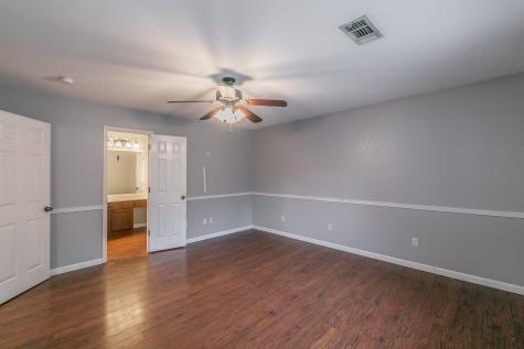 1013 Darren Drive Burleson TX 76028