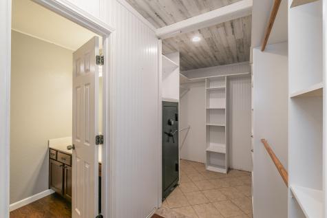 1013 Darren Drive Burleson TX 76028