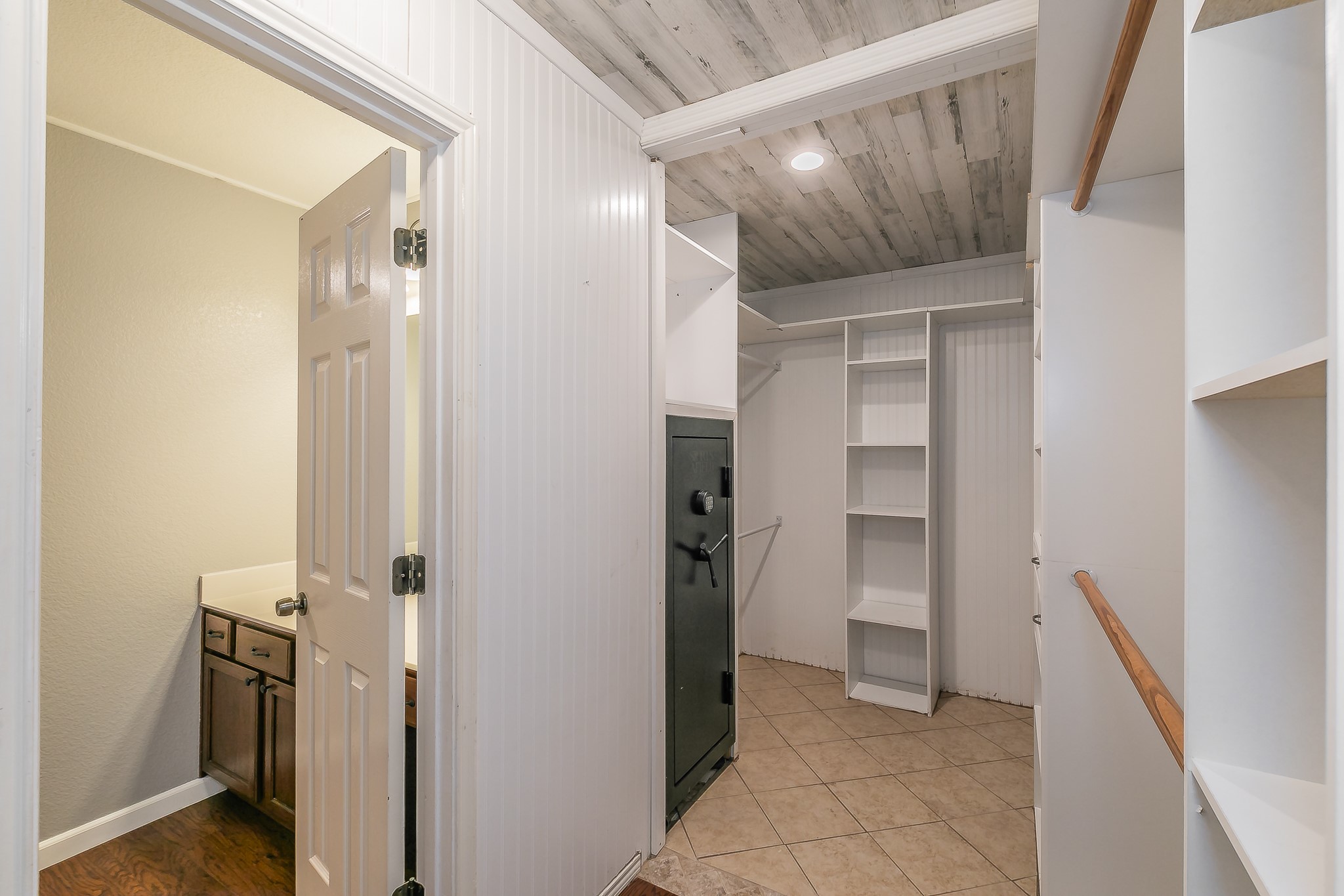1013 Darren Drive Burleson TX 76028