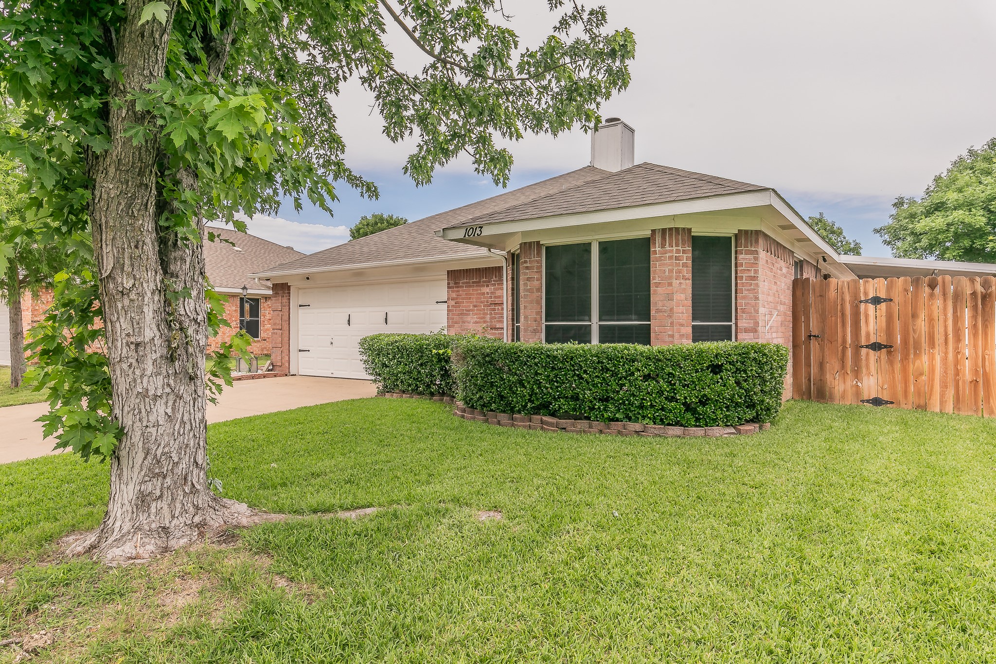 1013 Darren Drive Burleson TX 76028