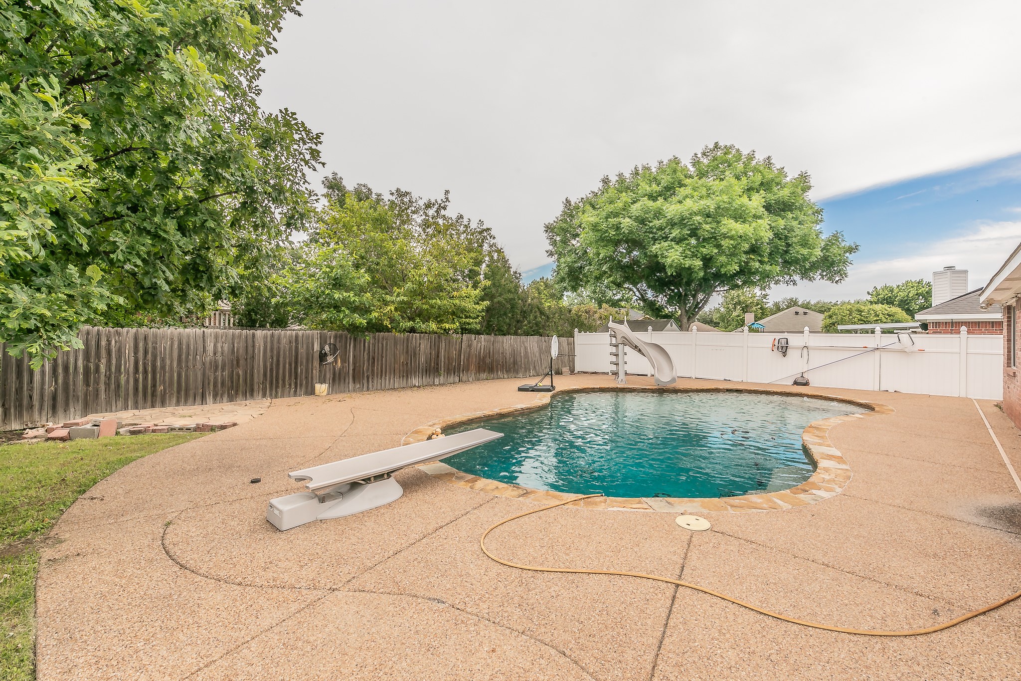 1013 Darren Drive Burleson TX 76028
