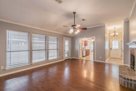 1013 Darren Drive Burleson TX 76028