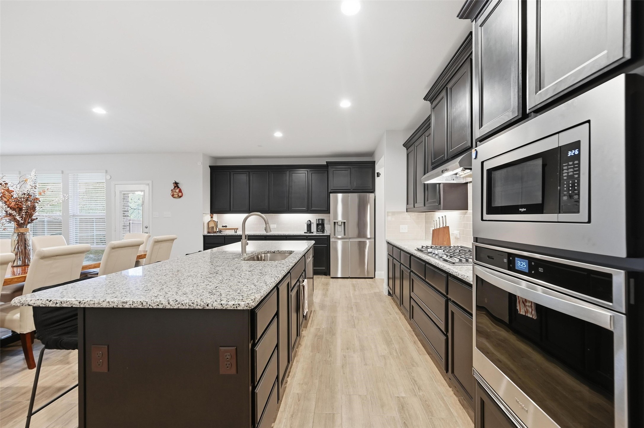 813 Comal Drive Mansfield TX 76063