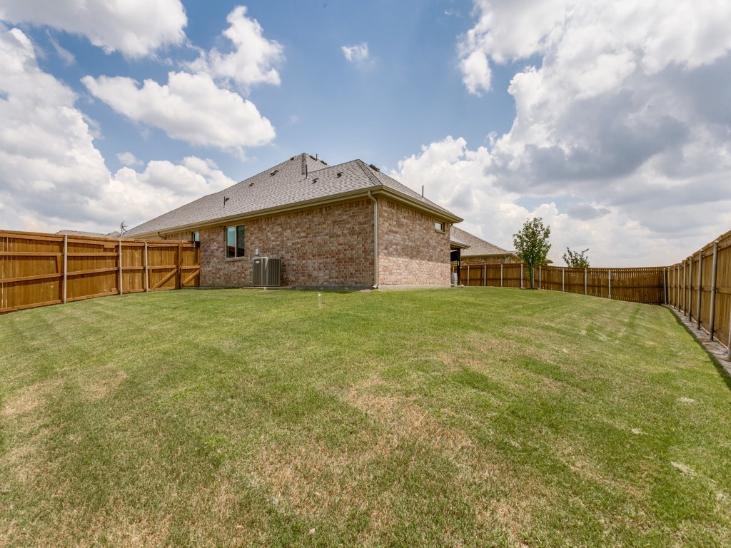 3912 Kensington Drive Sanger TX 76266