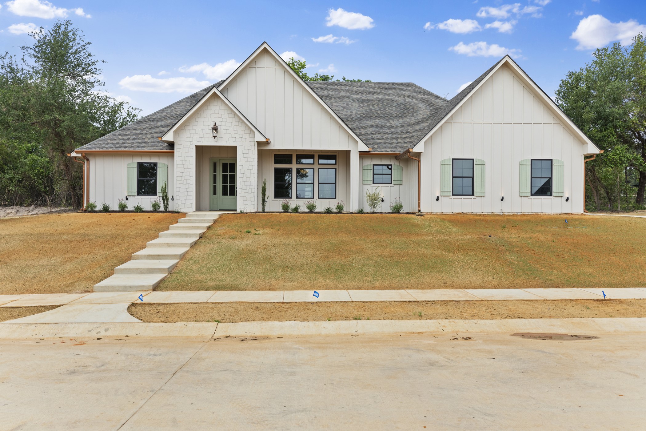 17300 Woodcrest Circle Lindale TX 75771