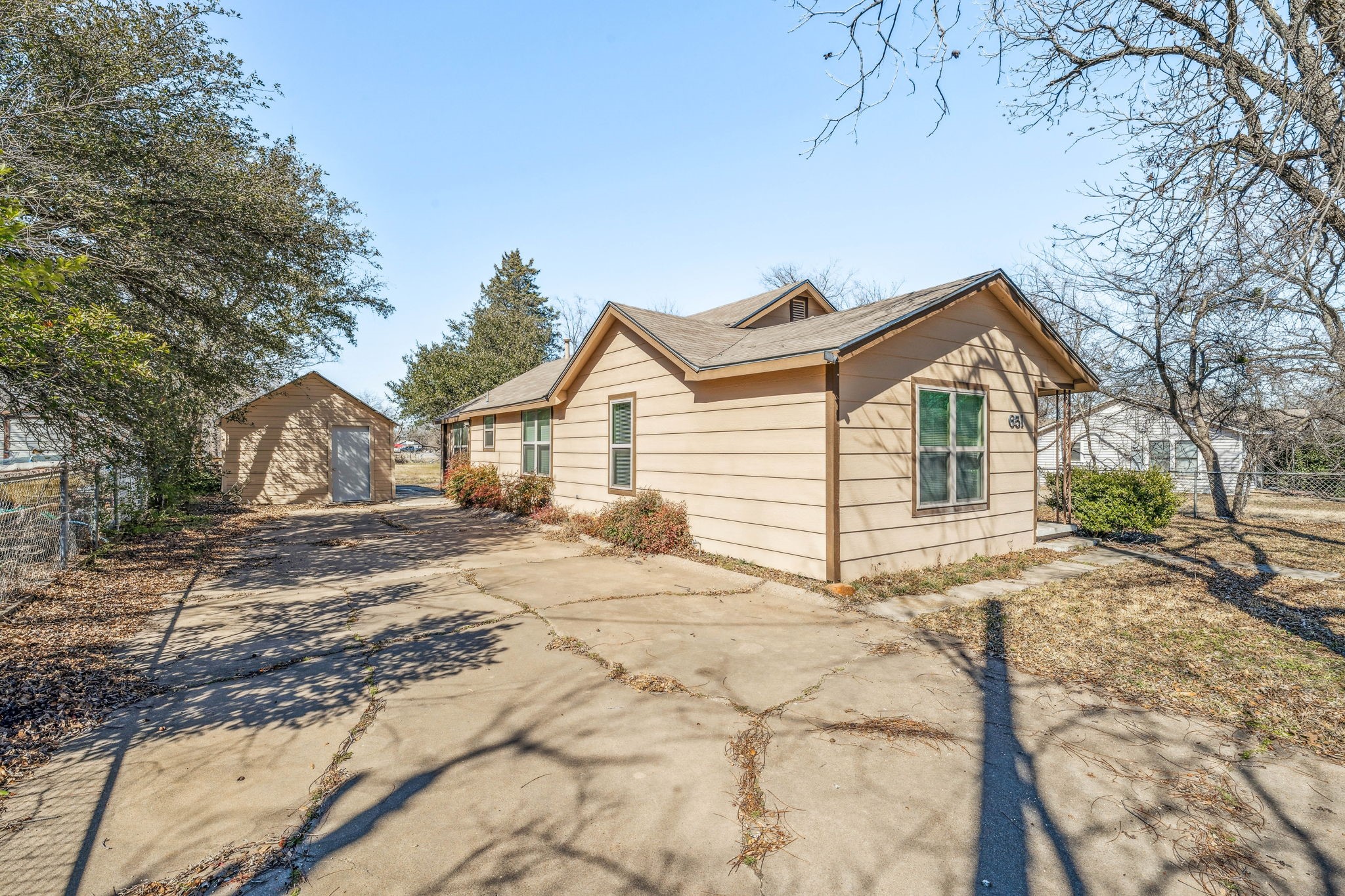 651 W Park Street Stephenville TX 76401