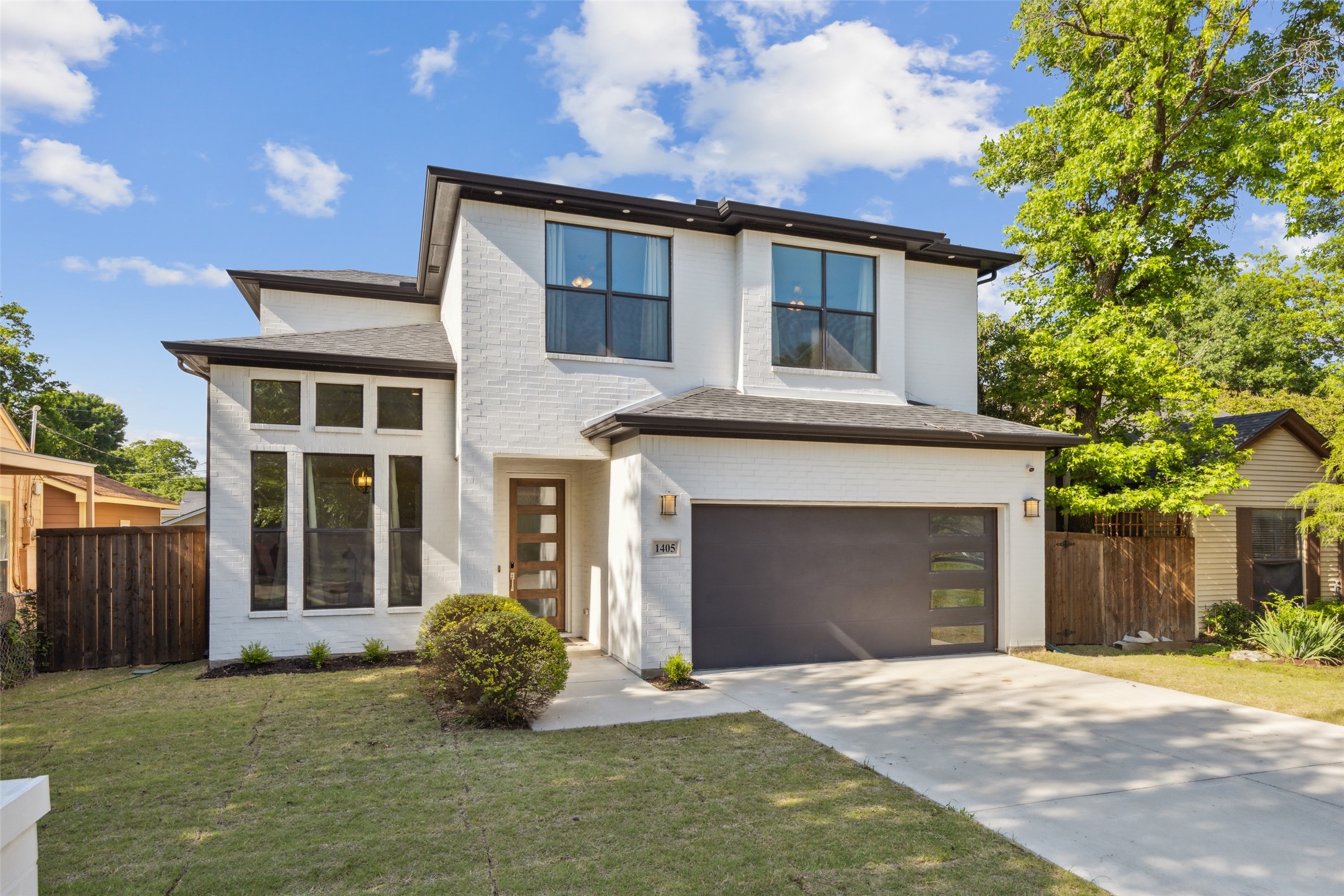 1405 Mountain Lake Road Dallas TX 75224
