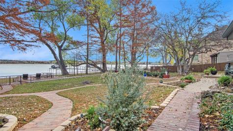 1020 W Lake Drive Weatherford TX 76087