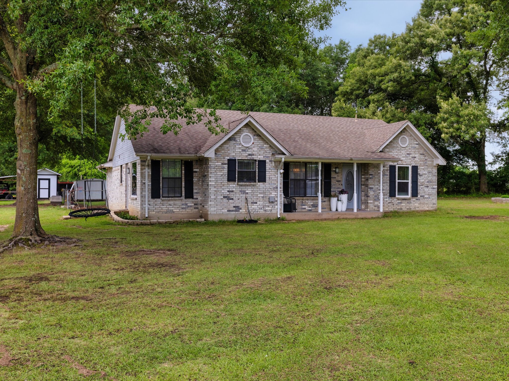 300 Rs County Road 3367 Emory TX 75440