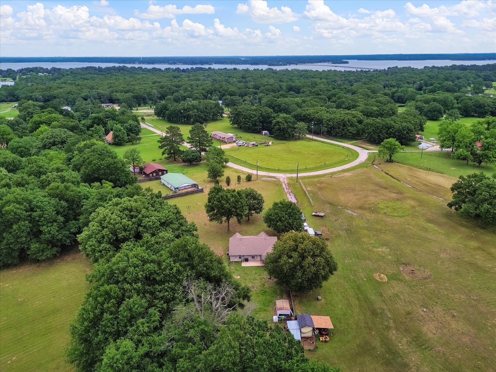 300 Rs County Road 3367 Emory TX 75440