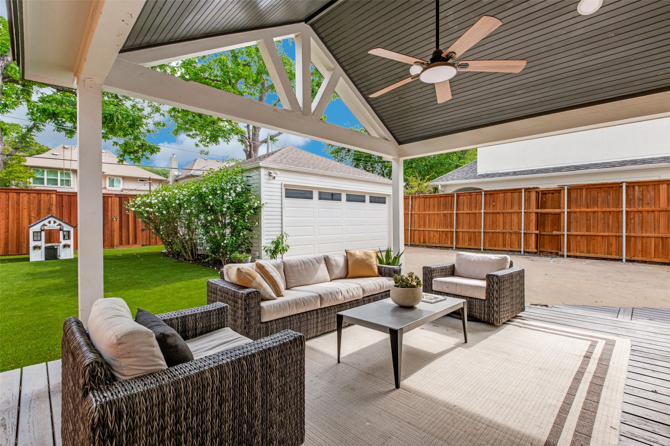 6135 Belmont Avenue Dallas TX 75214