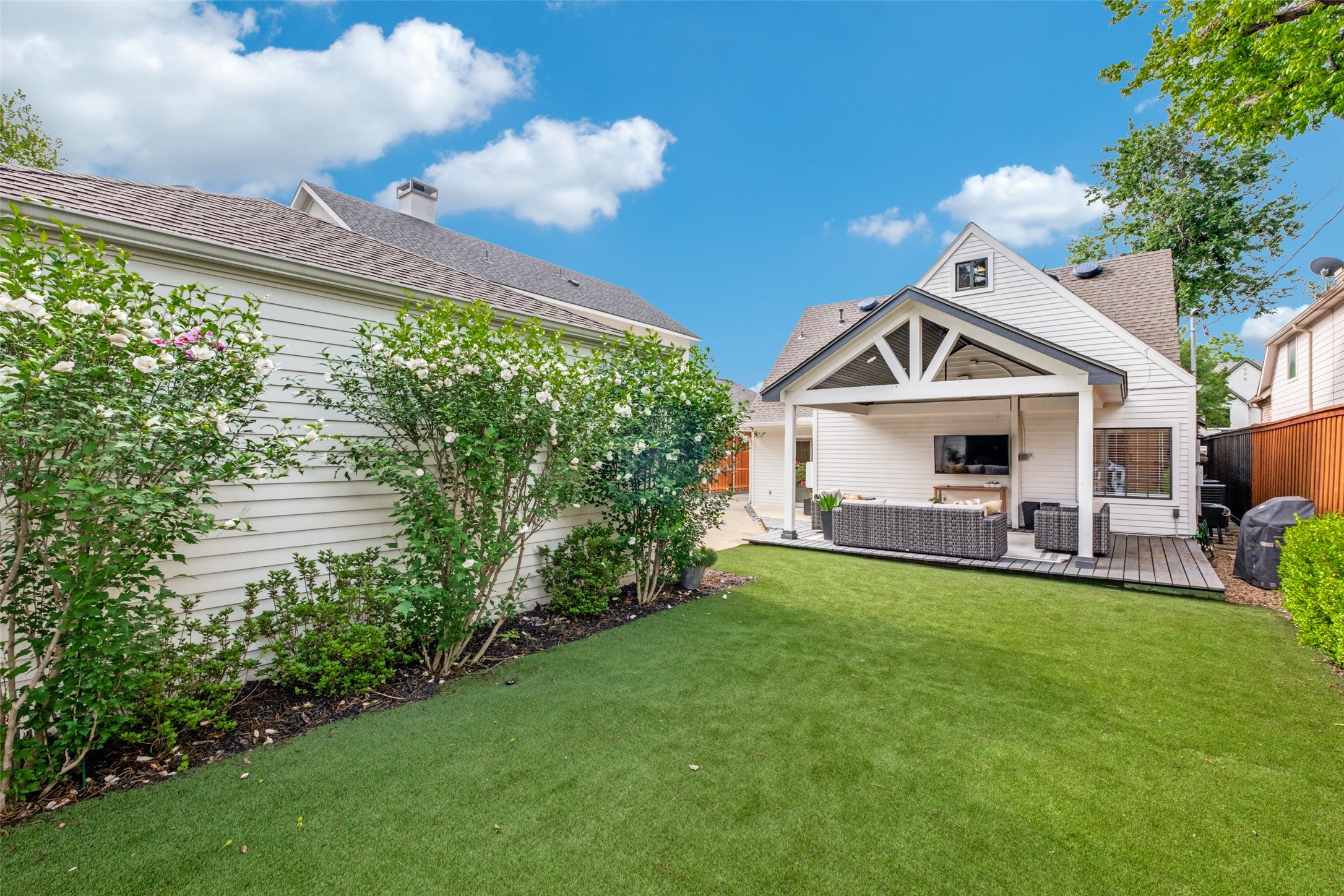 6135 Belmont Avenue Dallas TX 75214