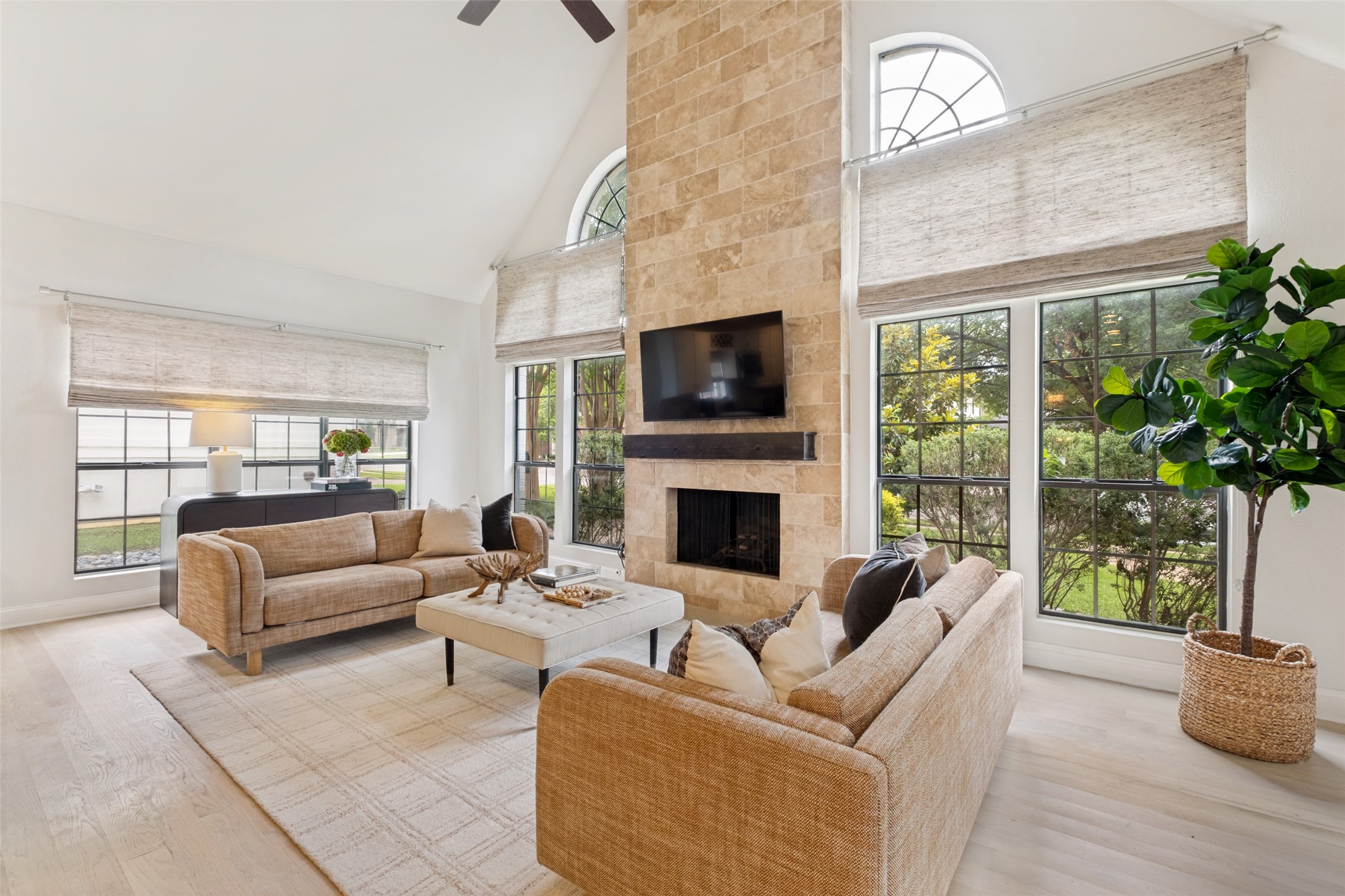 6135 Belmont Avenue Dallas TX 75214