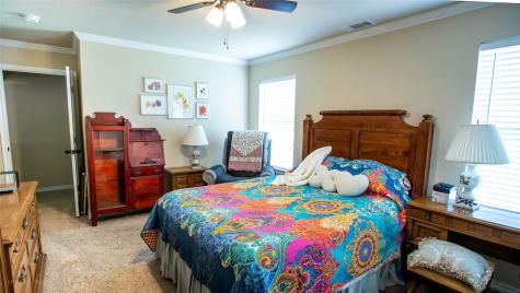 206 W Oak Olney TX 76374