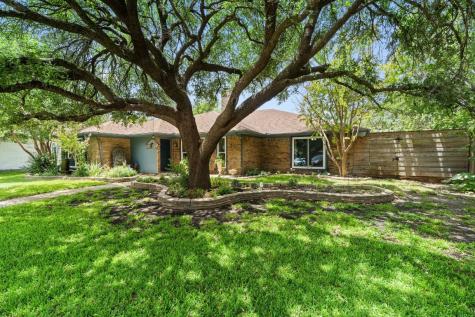 2 Spring Valley Court Richardson TX 75081