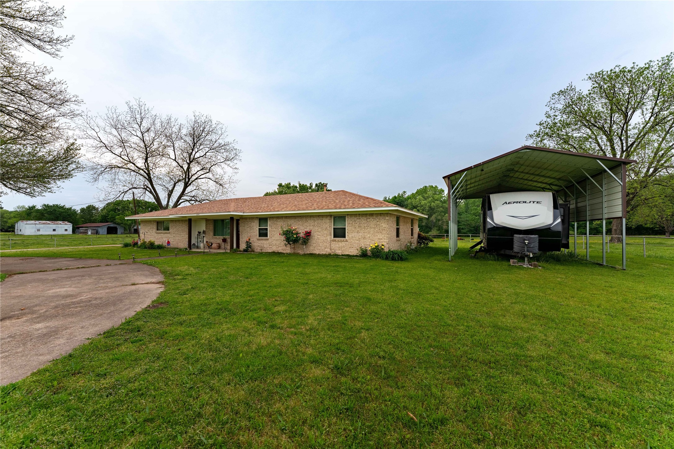 6394 County Road 1410 Bogata TX 75417