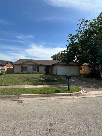 116 Volunteer Drive Arlington TX 76014