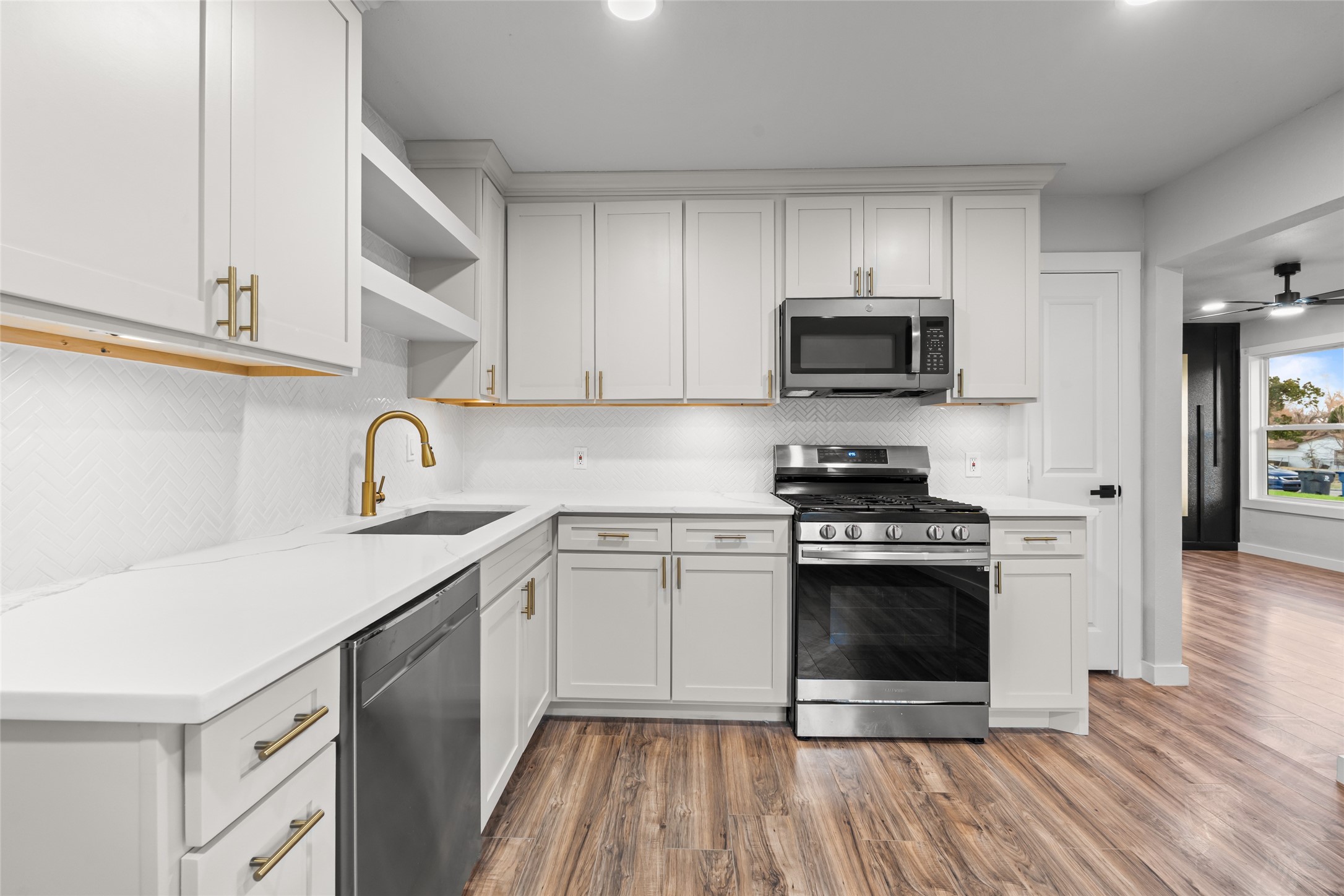 8423 Glen Regal Drive Dallas TX 75243
