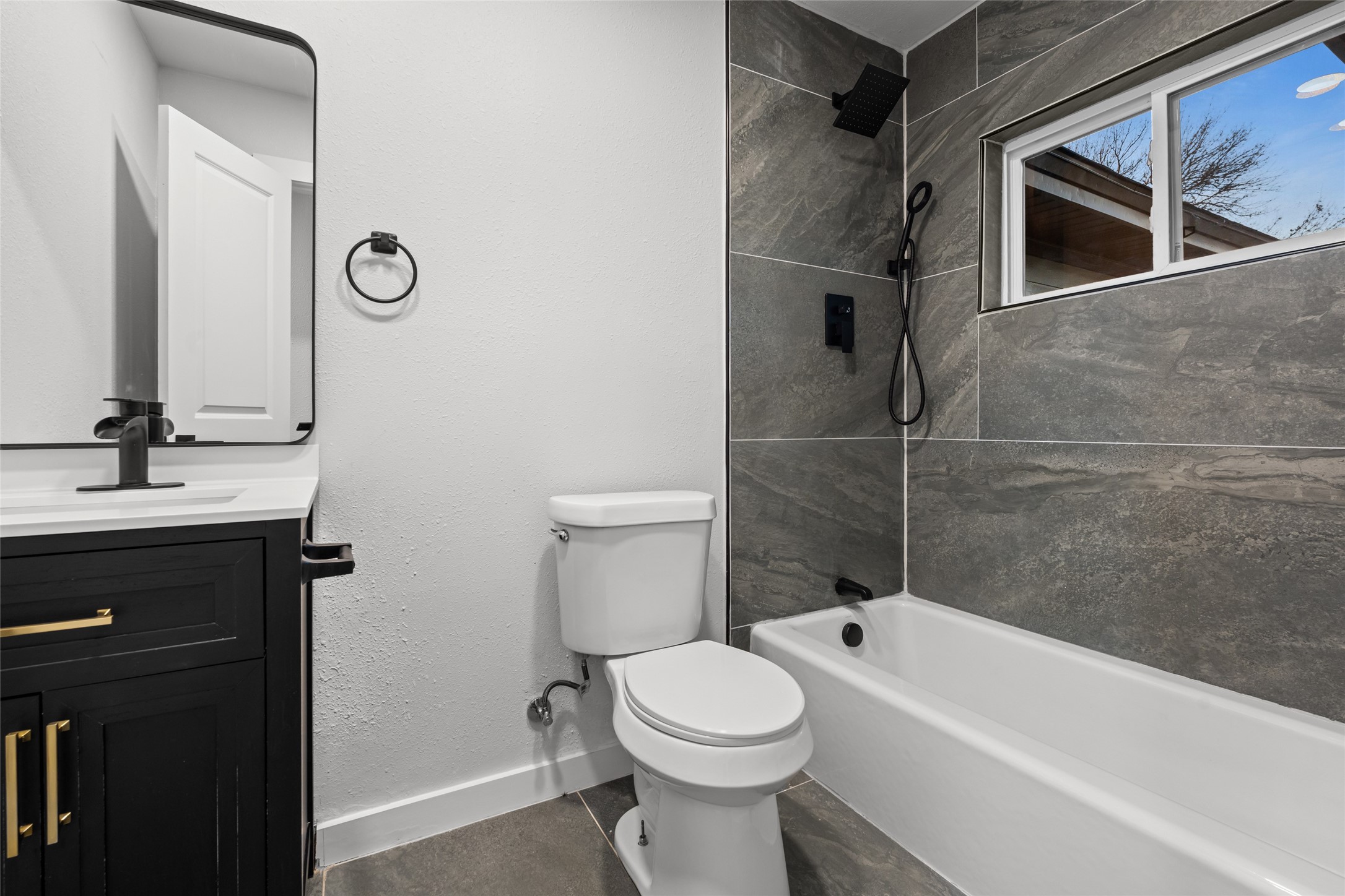 8423 Glen Regal Drive Dallas TX 75243