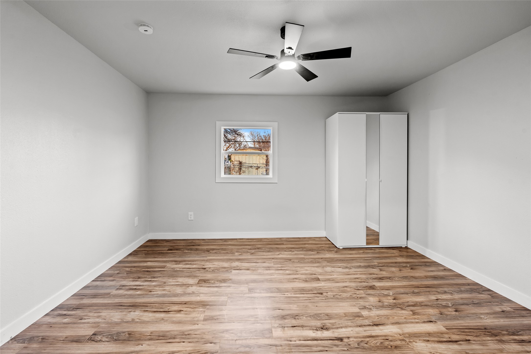8423 Glen Regal Drive Dallas TX 75243