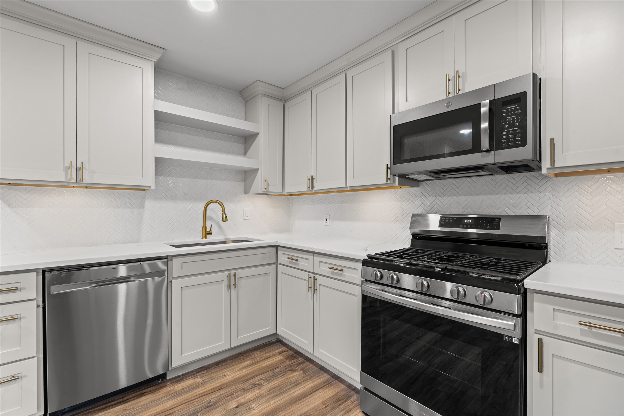 8423 Glen Regal Drive Dallas TX 75243