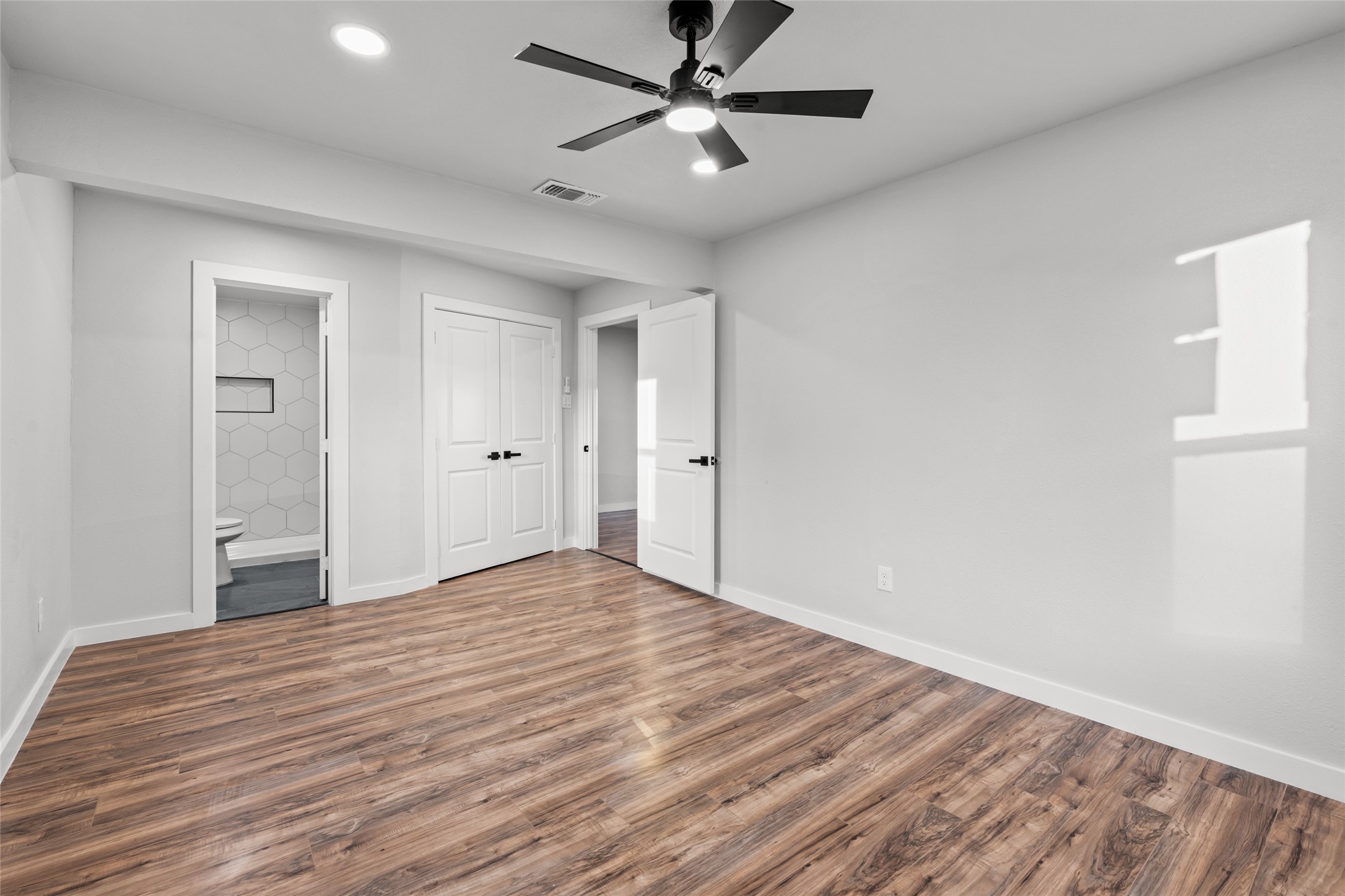 8423 Glen Regal Drive Dallas TX 75243