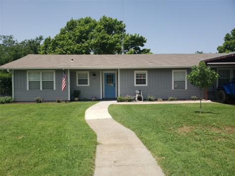205 Ash Street Bangs TX 76823