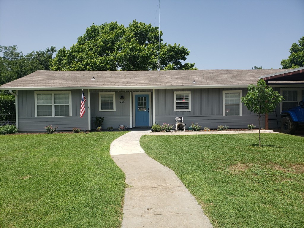205 Ash Street Bangs TX 76823