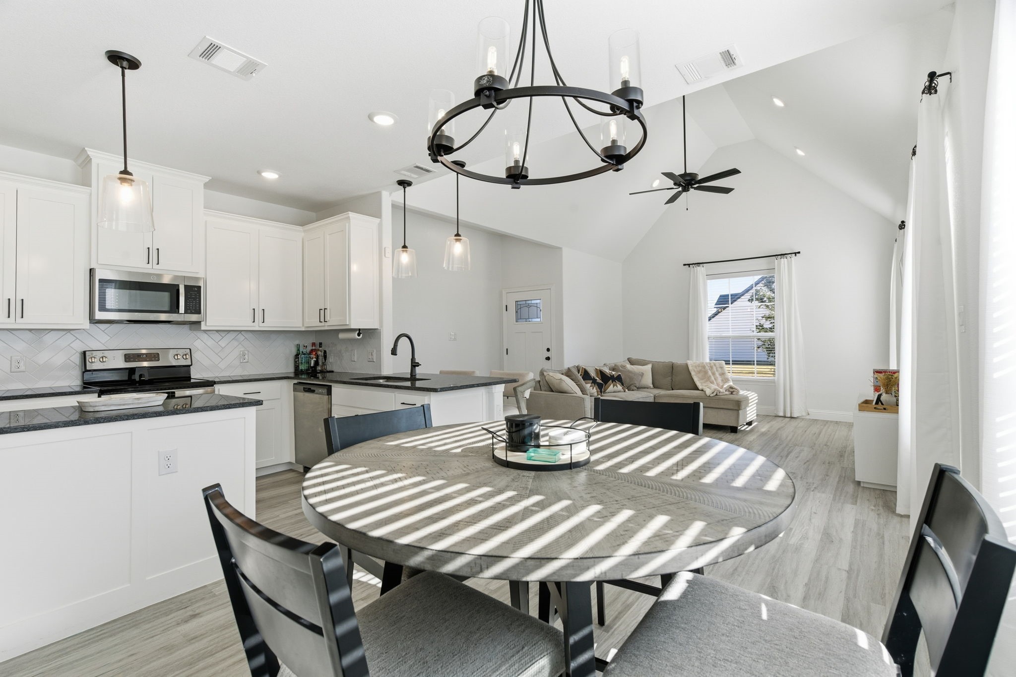 649 Charlotte Lane Burleson TX 76028