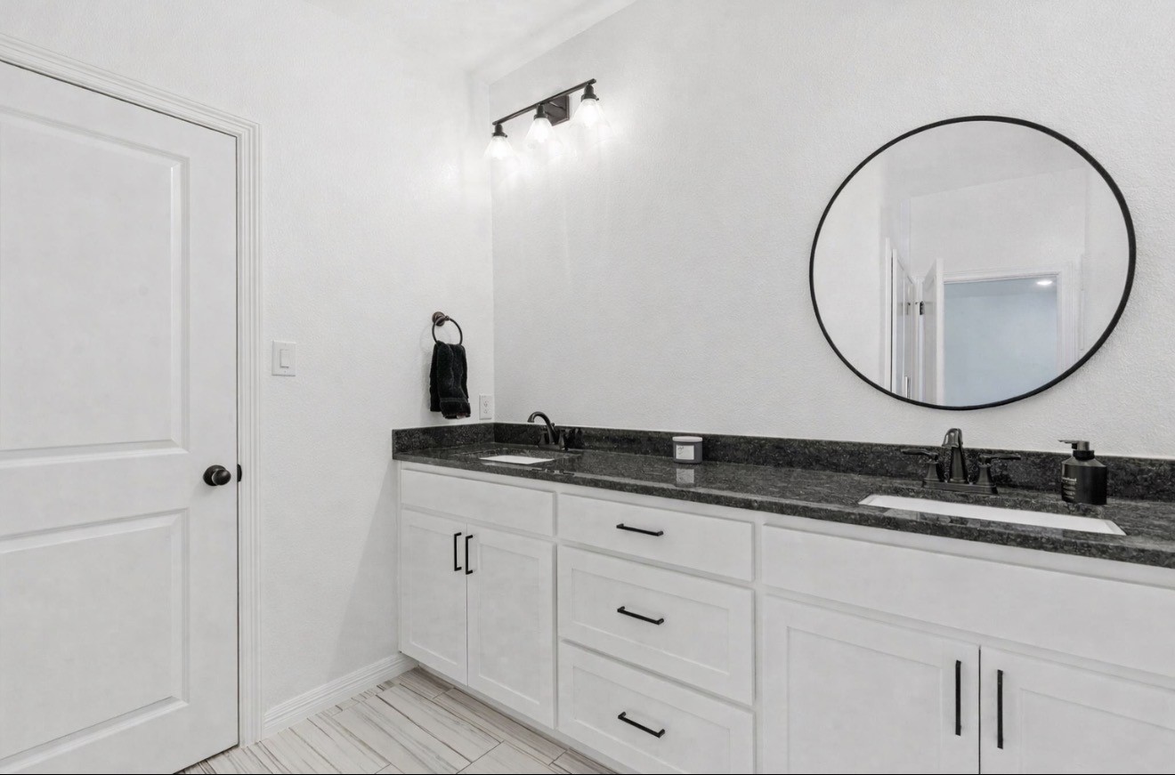 649 Charlotte Lane Burleson TX 76028