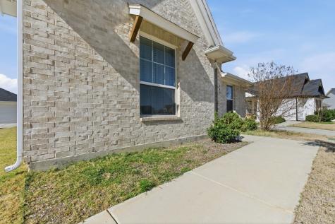 649 Charlotte Lane Burleson TX 76028