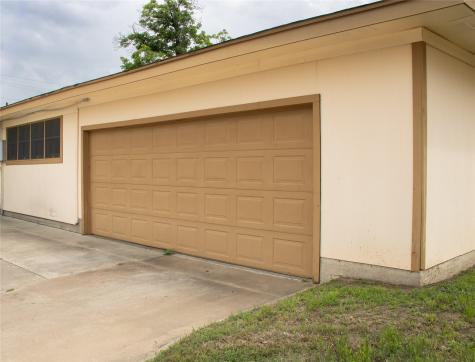 1900 S Walnut Street Brady TX 76825