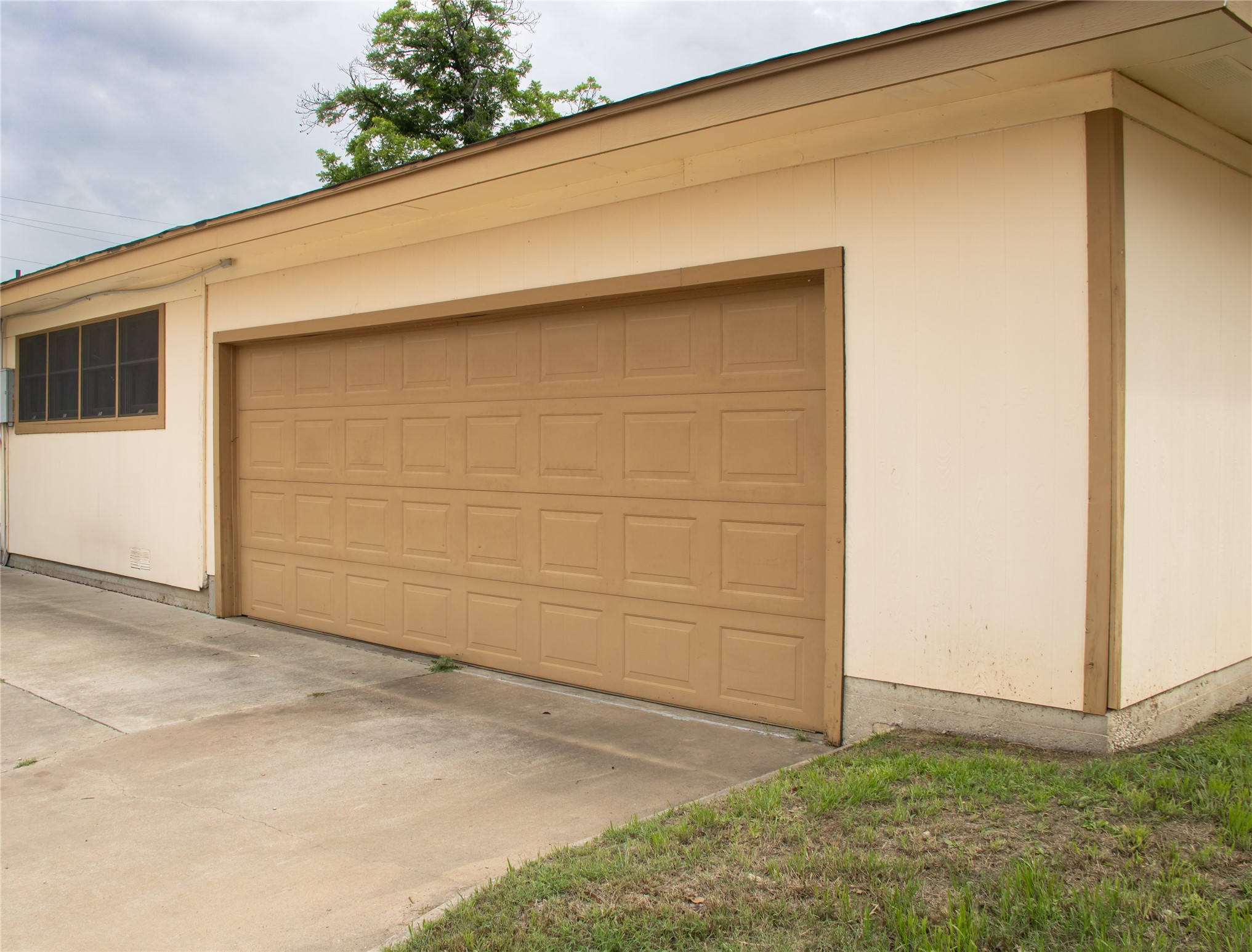 1900 S Walnut Street Brady TX 76825