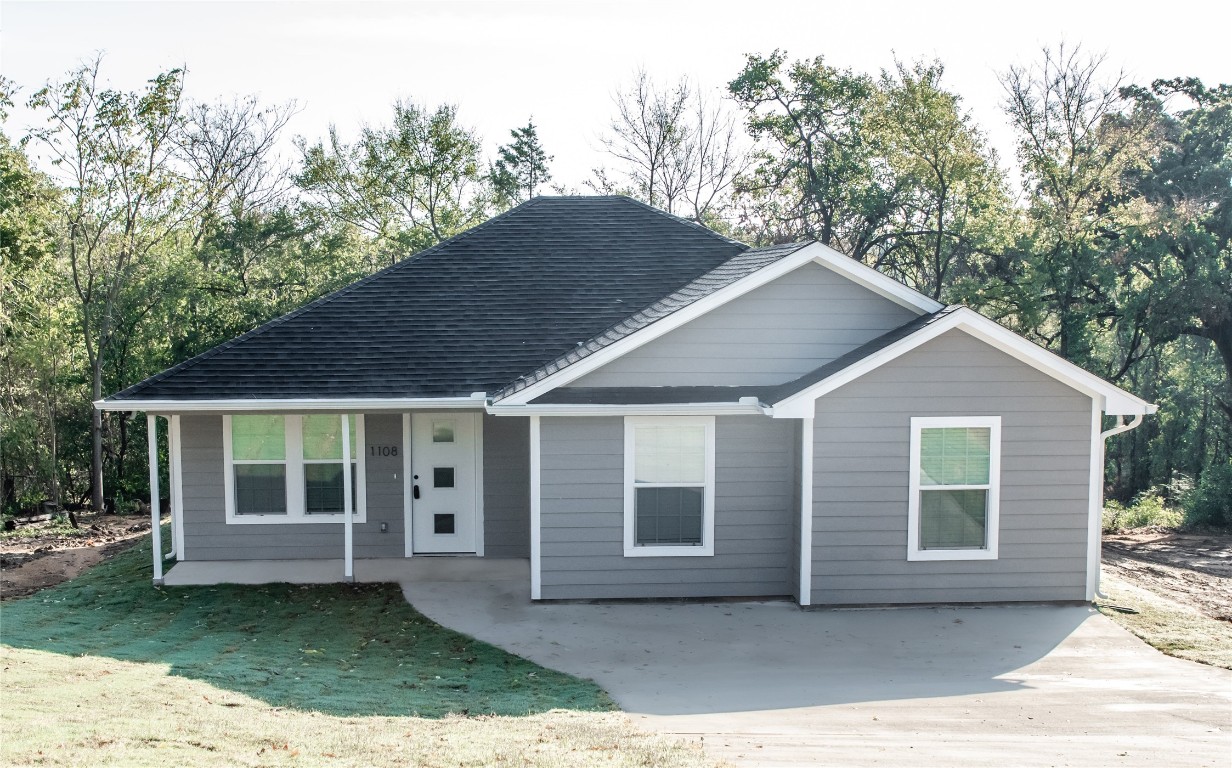 1108 S Tone Avenue Denison TX 75020