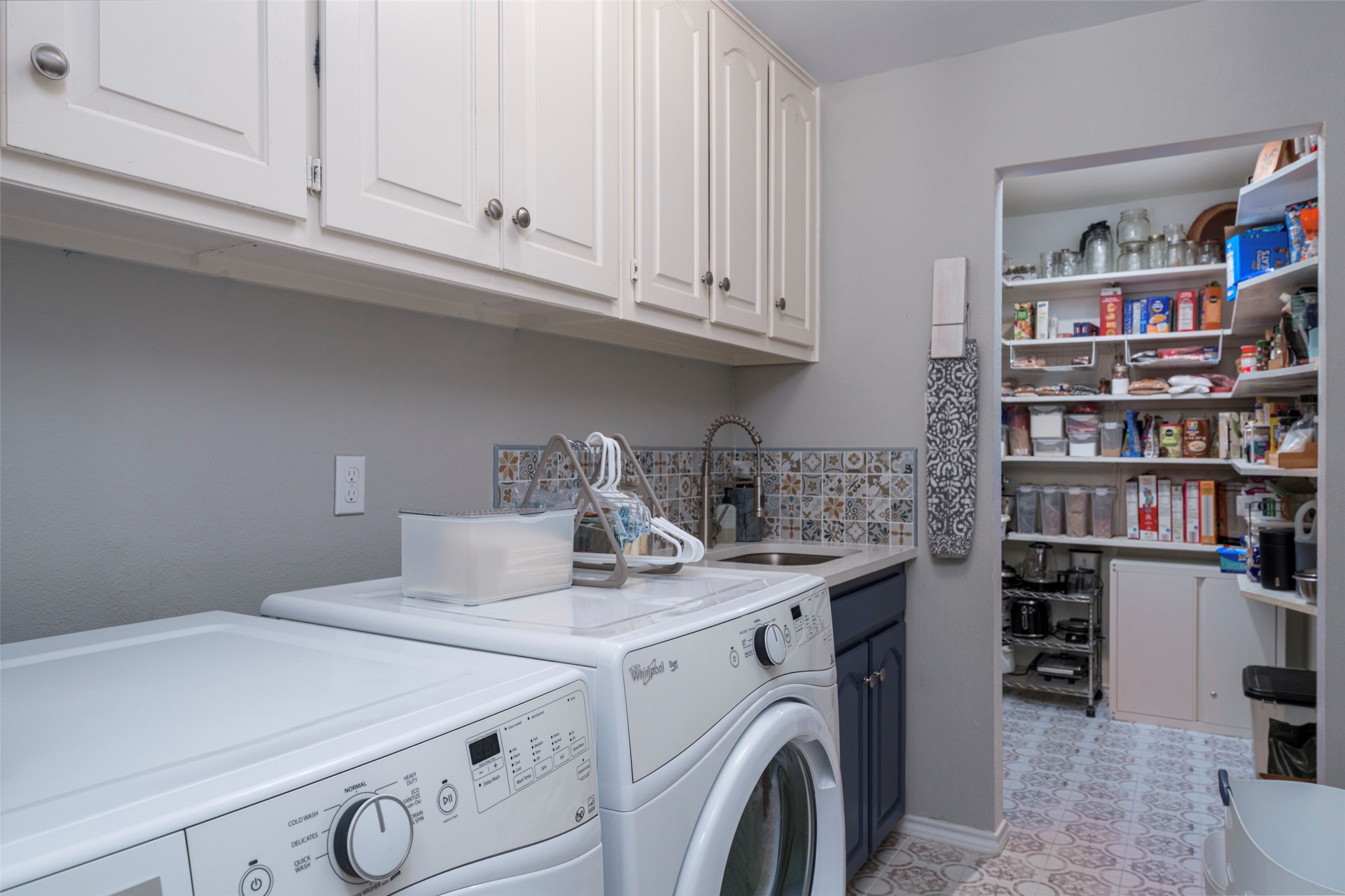 4802 Willow Bend Drive Arlington TX 76017