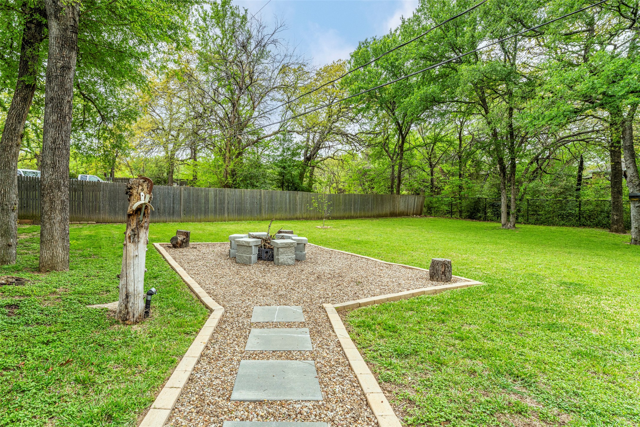 4802 Willow Bend Drive Arlington TX 76017