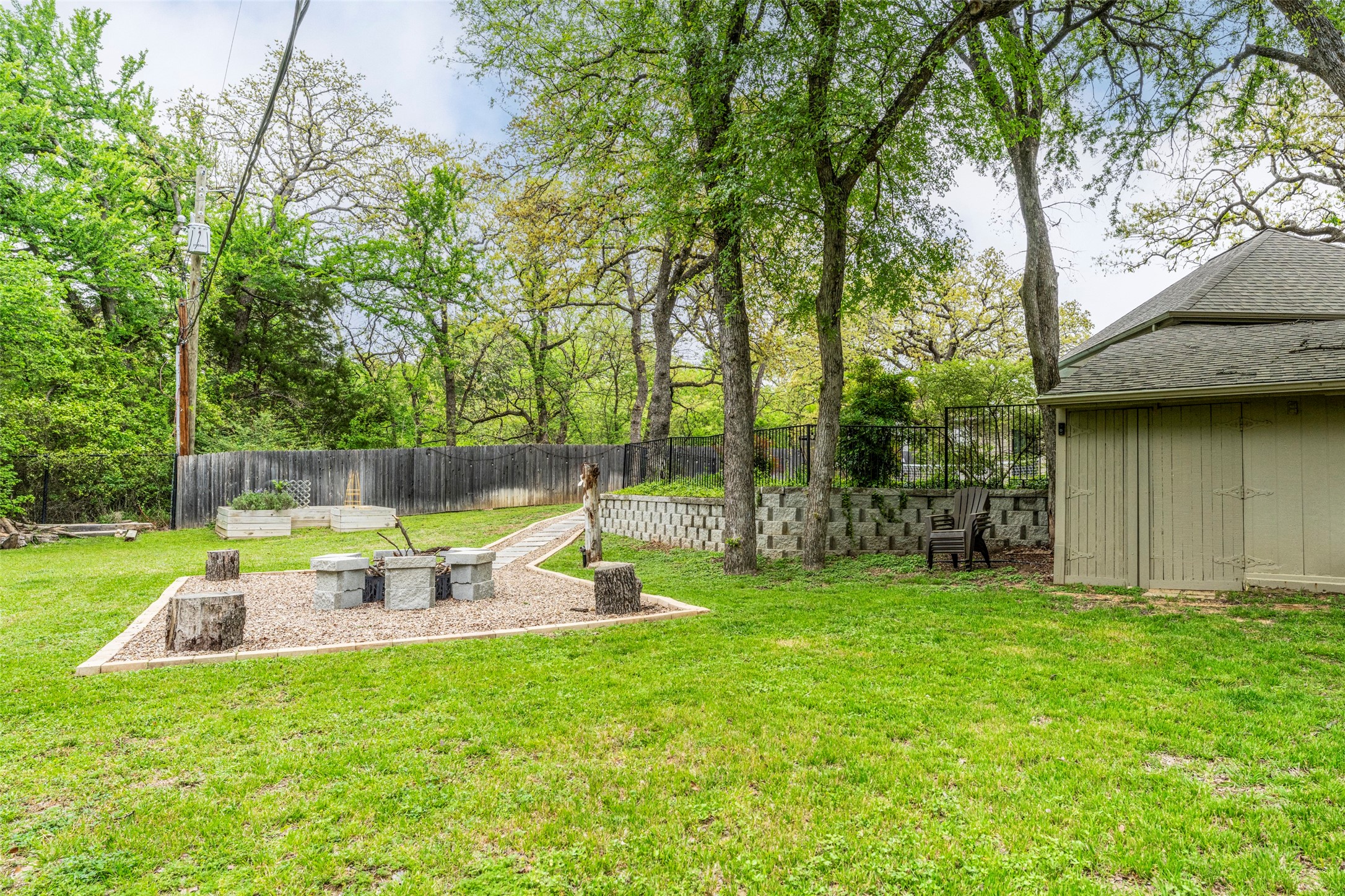 4802 Willow Bend Drive Arlington TX 76017