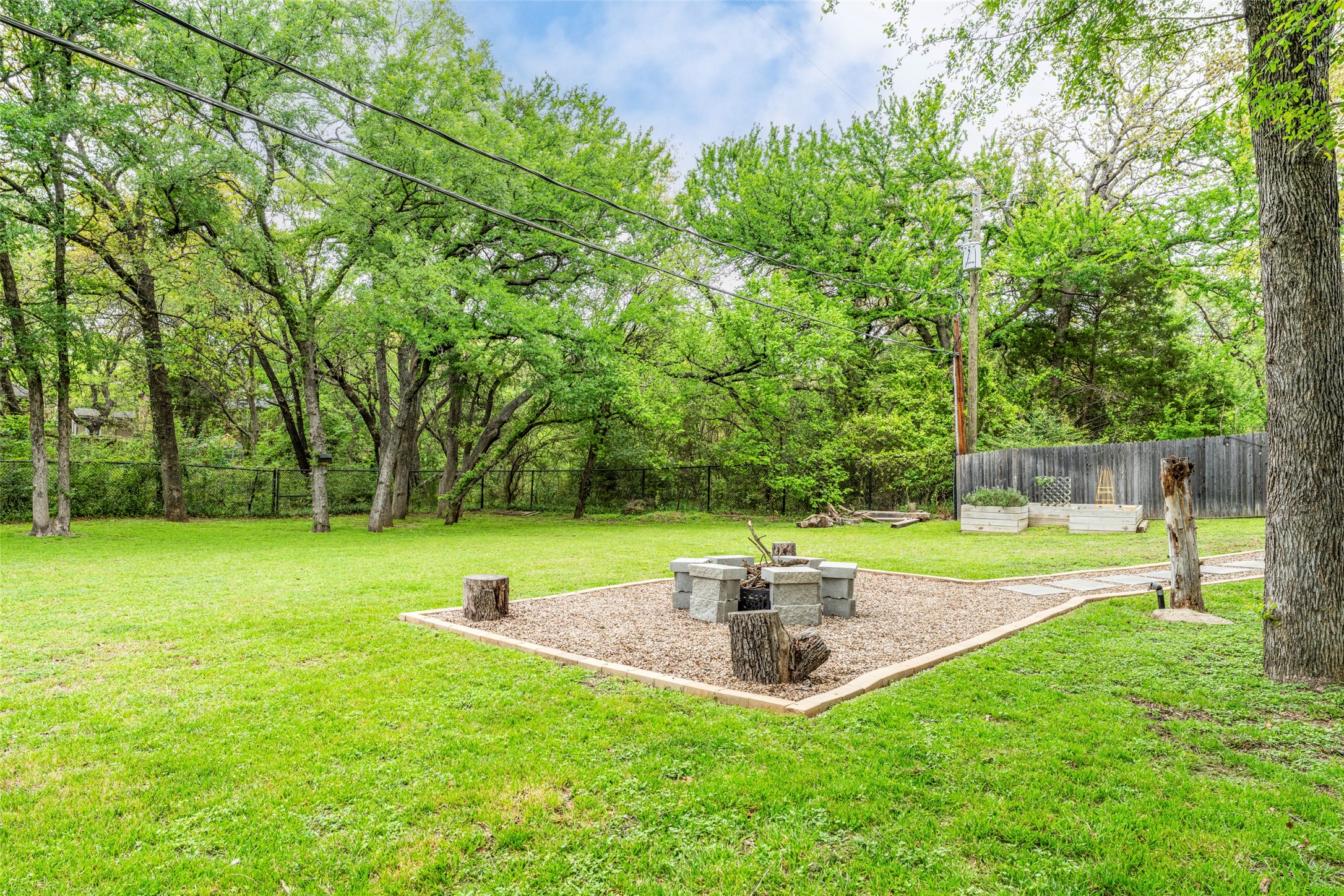 4802 Willow Bend Drive Arlington TX 76017
