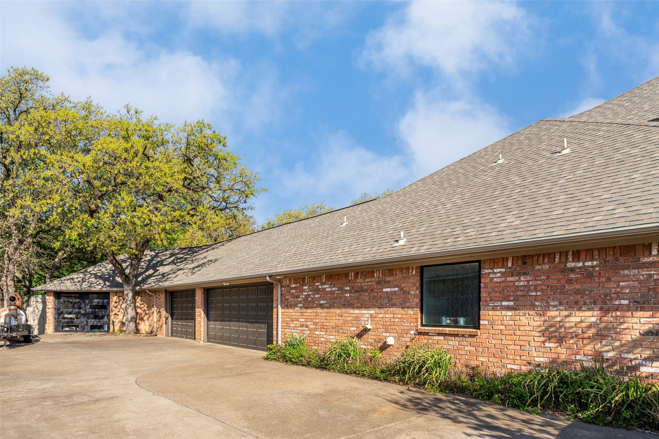 4802 Willow Bend Drive Arlington TX 76017