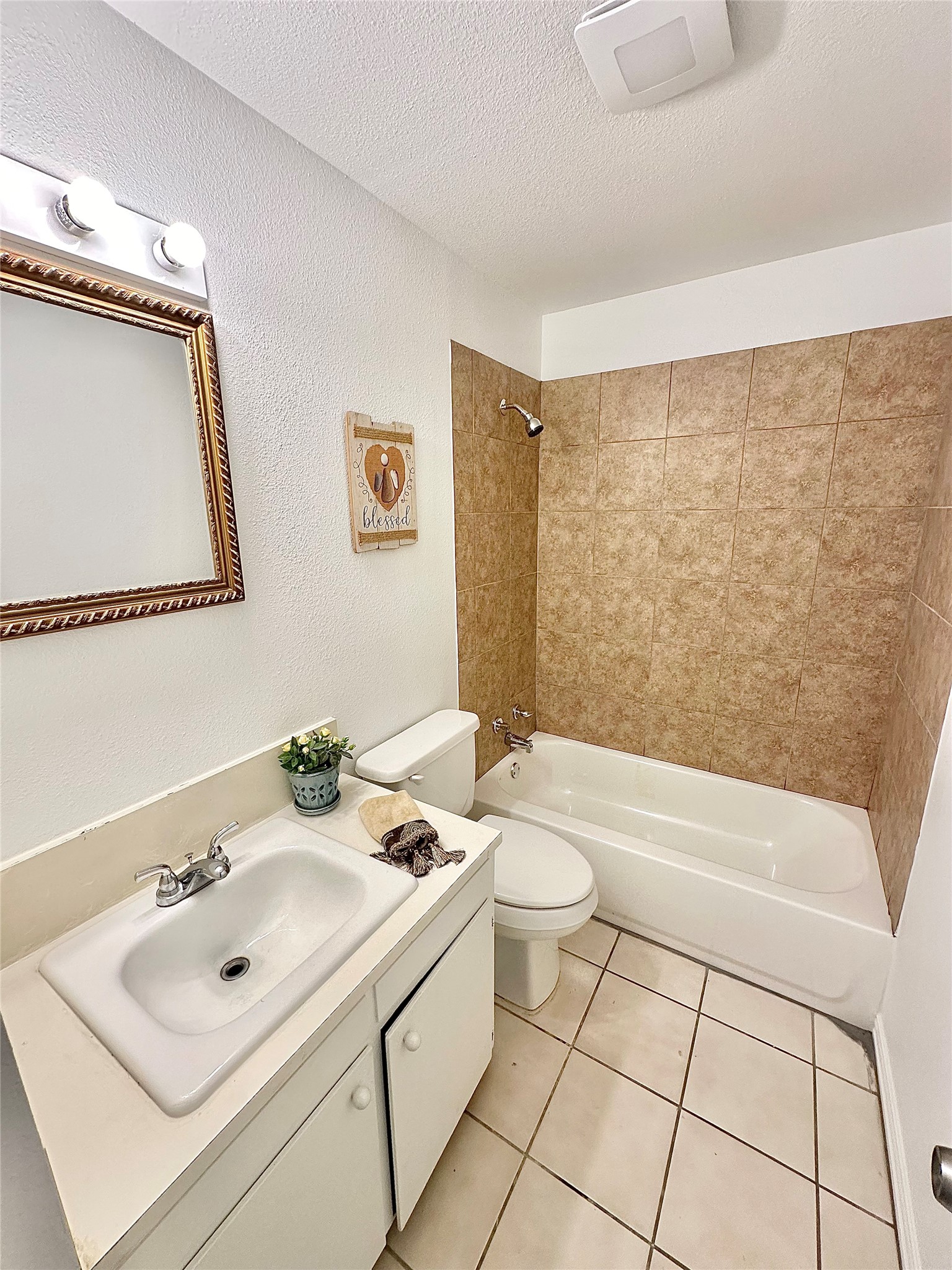 2117 Foxcroft Circle Denton TX 76209
