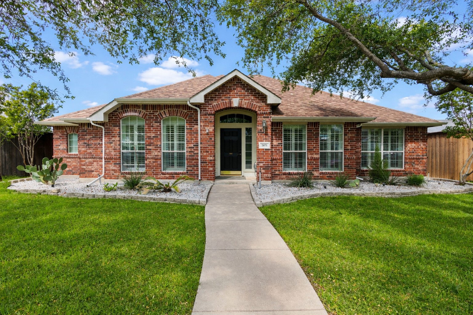 2071 Garrison Drive Rockwall TX 75032