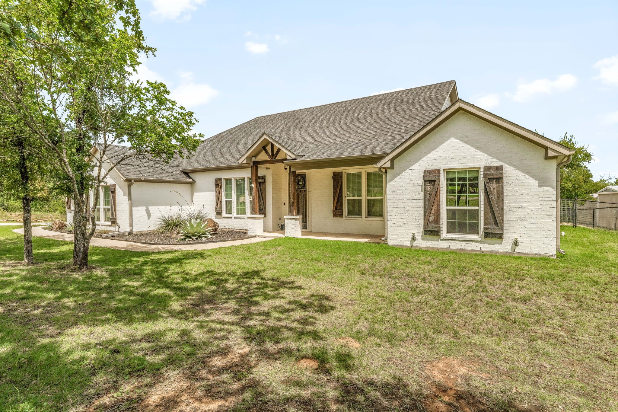 198 El Dorado Trail Millsap TX 76066