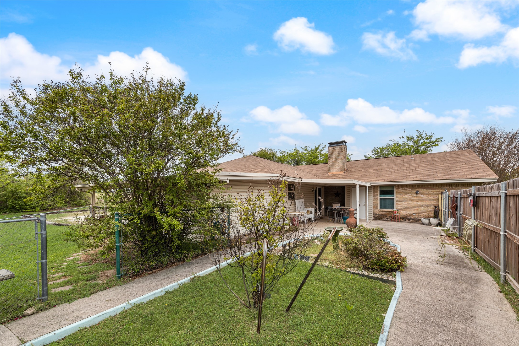 830 Mount Zion Road Midlothian TX 76065