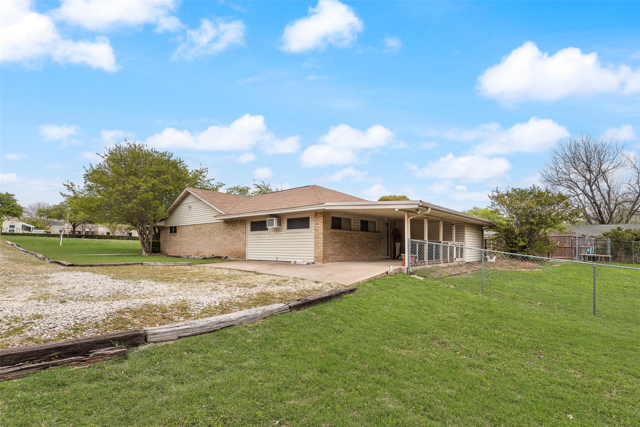 830 Mount Zion Road Midlothian TX 76065