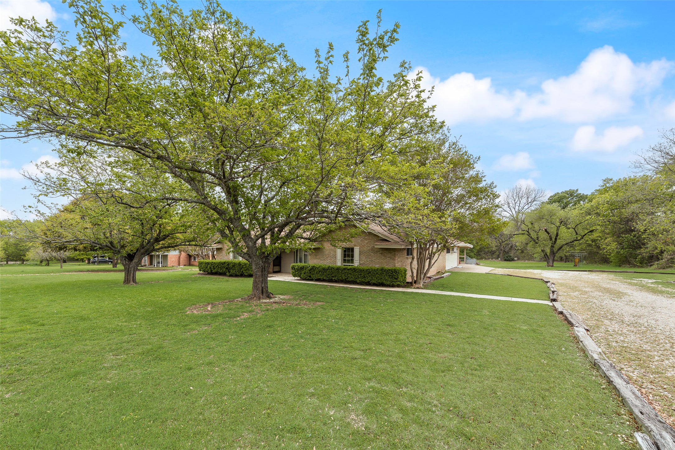 830 Mount Zion Road Midlothian TX 76065