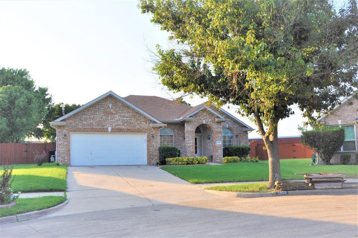 2958 Cheshire Way Grand Prairie TX 75052