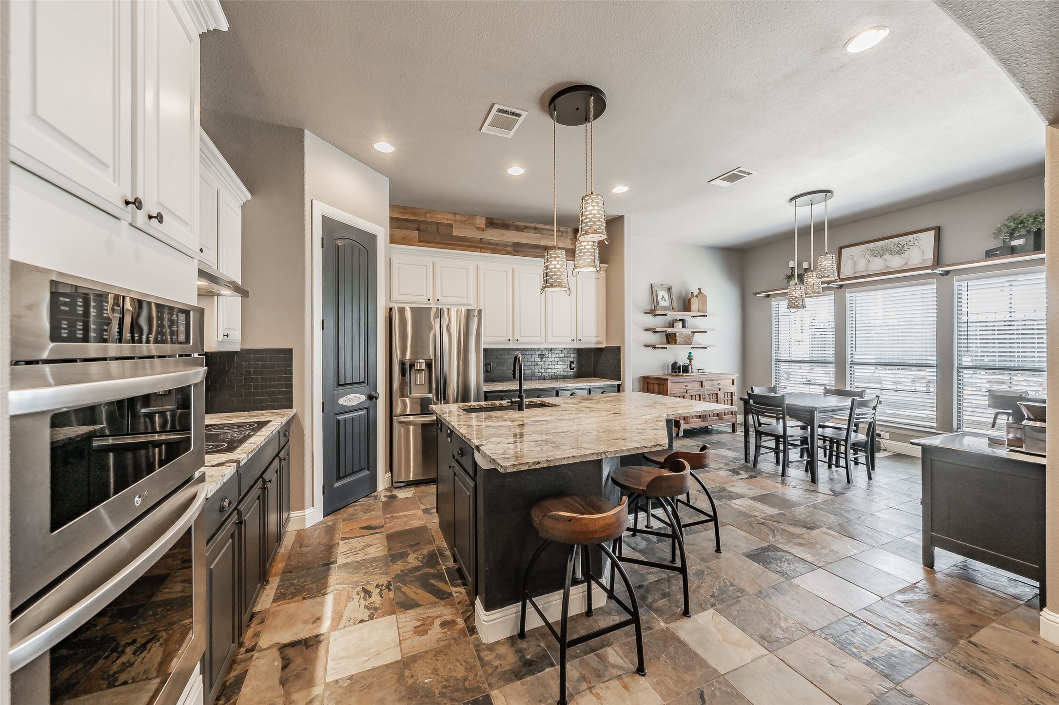209 Thistle Ridge Denton TX 76210