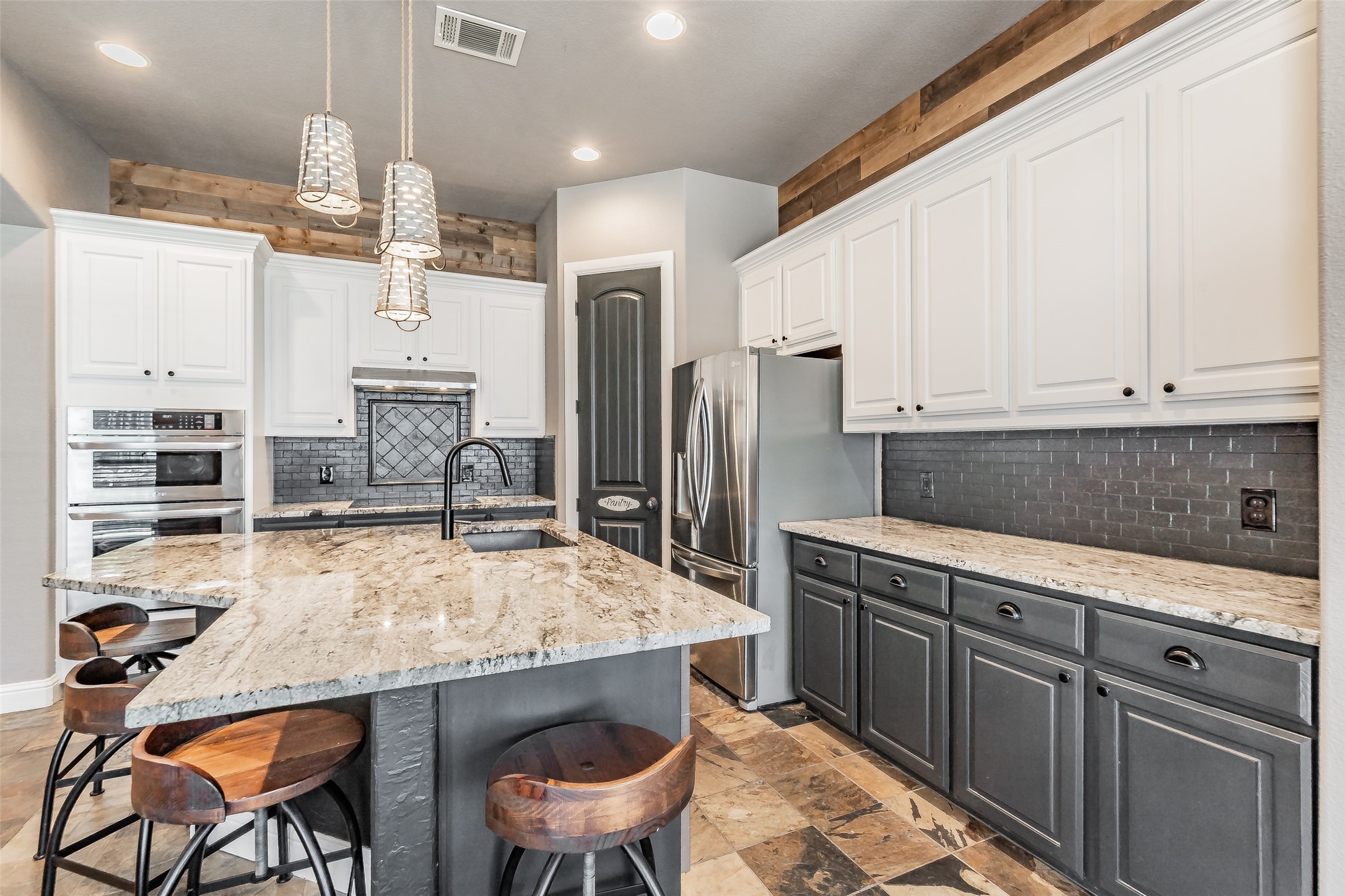 209 Thistle Ridge Denton TX 76210